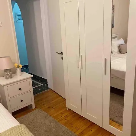 Metropolitan Escape Apartment